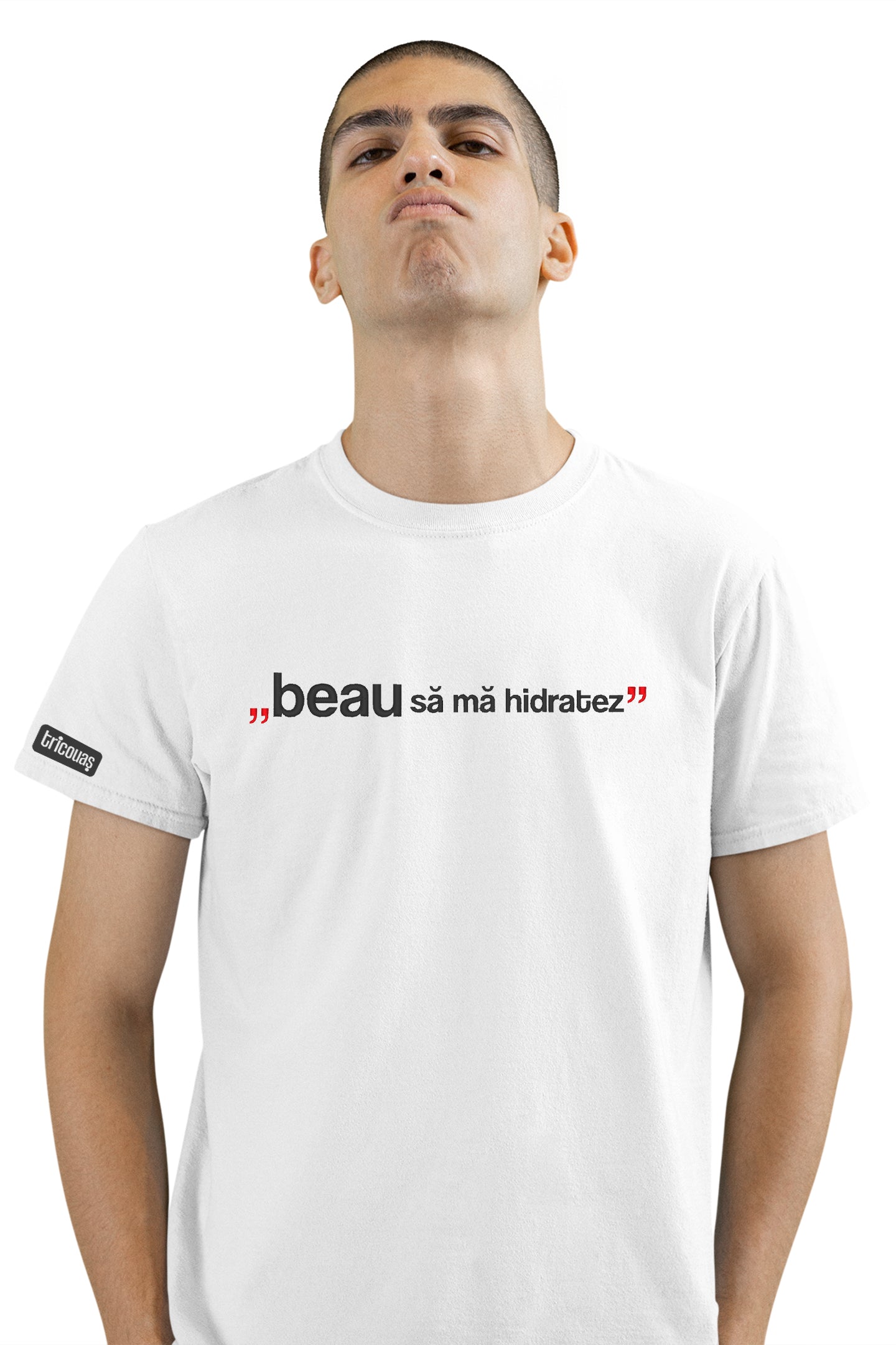 Beau să mă hidratez Brodat